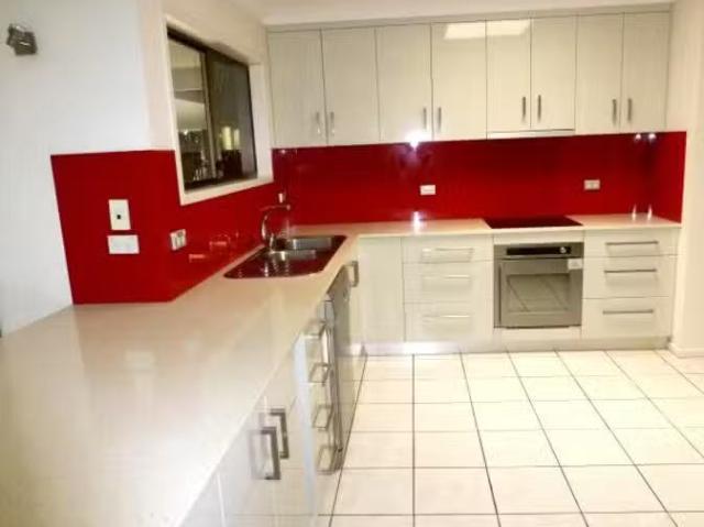 Cozy 11 Phillip Street, Mount Pleasant, QLD 4740