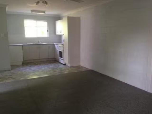 Unique 1/20 Martin Street, Park Avenue, QLD 4701