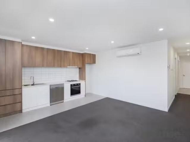 Just in! 1/21 Gordon Street, Footscray VIC 3011