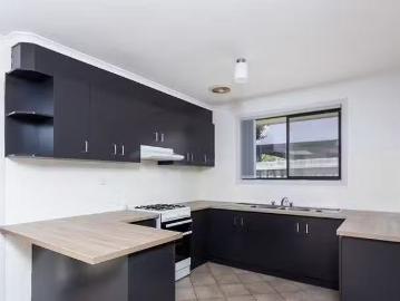 Deal! 1/21 Esther Court, Seabrook VIC 3028