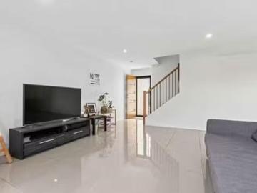 South Windsor, Colo Heights - Parking, Equipped kitchen