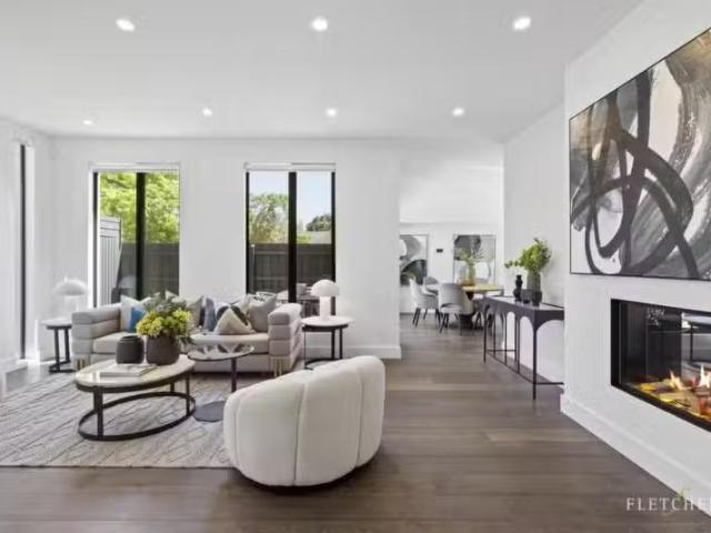 Rental! 1/229 Doncaster Road, Balwyn North VIC 3104 House Sold