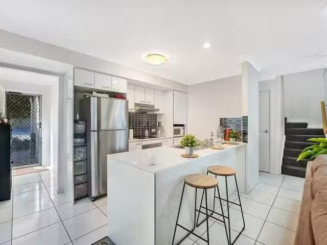 Cozy 122/1 Bass Court, North Lakes, QLD 4509