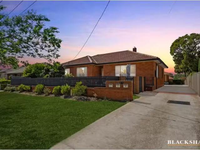 Rental! 1/23 Ford Street, Queanbeyan Townhouse for rent Liste.