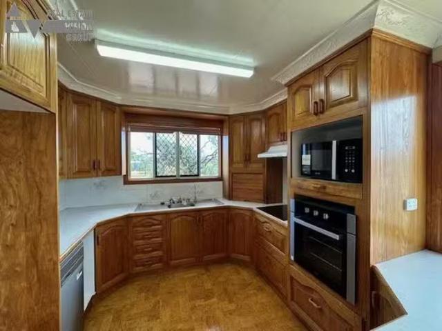 Rental! 126 Caringal Road, Emerald, QLD 4720
