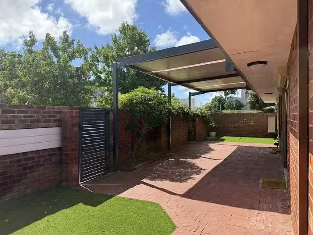 Just in! 1/28 Stirling Highway, Nedlands, WA 6009