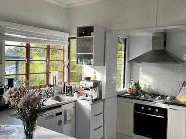 Just in! 129 Broadwater Road, Mount Gravatt East, QLD 4122