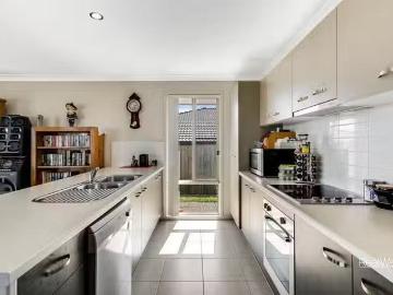 Nice 12 Taragon Street, Glenvale, QLD 4350