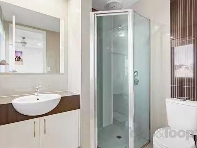 Rental! 1/2 West Street, Hindmarsh, SA 5007