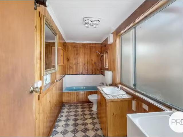 Deal! 12 Andrew Street, NORTH HOBART House for rent Listed by.