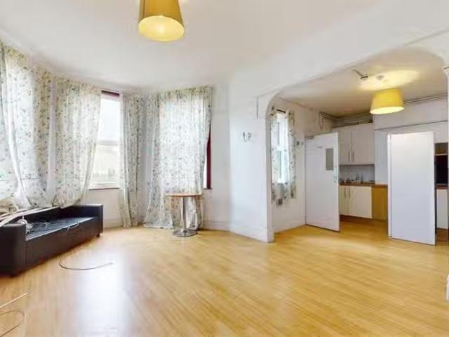 For Rent! 12 bedroom end of terrace house for rent in Fishpond.