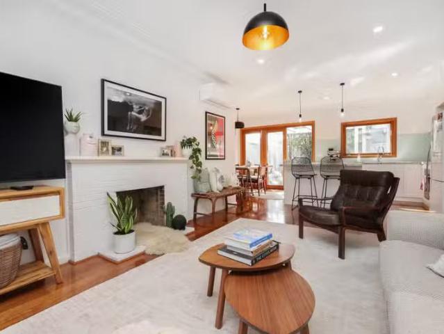 Cozy 1/2 Clematis Avenue, Altona North VIC 3025