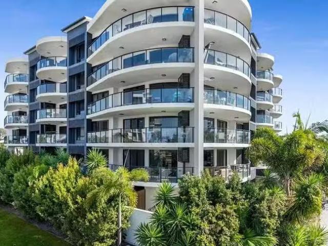 Cozy 1/2 Fitzroy Street, Cleveland, QLD 4163