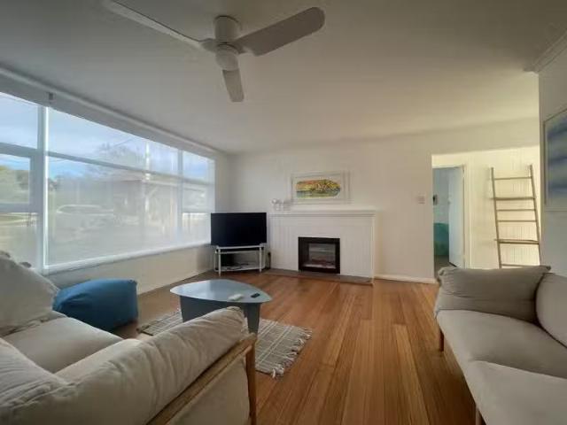 Rental! 12 Frederick Street, HAWLEY BEACH, TAS 7307 House fo.
