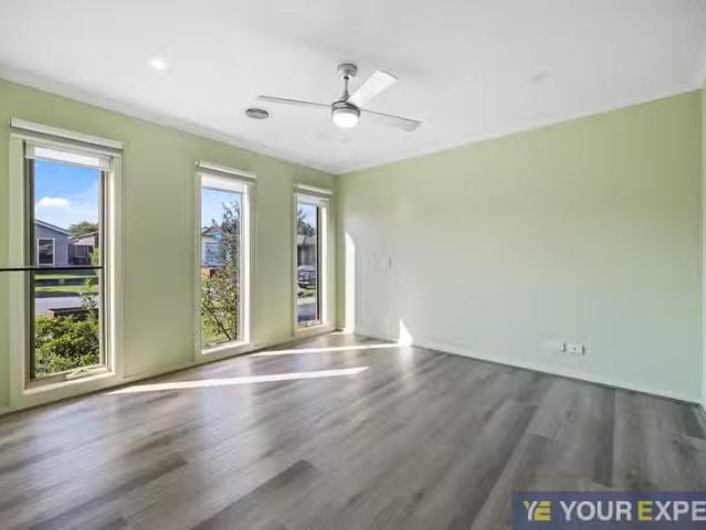Just in! 12 George Frederick Road, Cranbourne West VIC 3977
