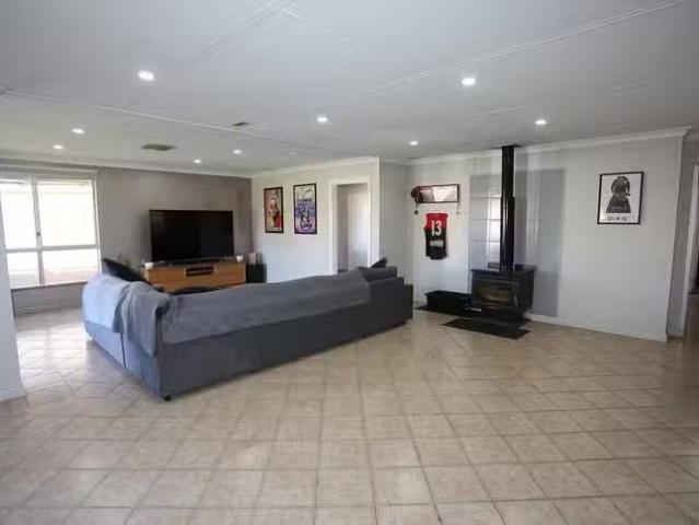 Cozy 12 Hibiscus Street, Kambalda West, WA 6442