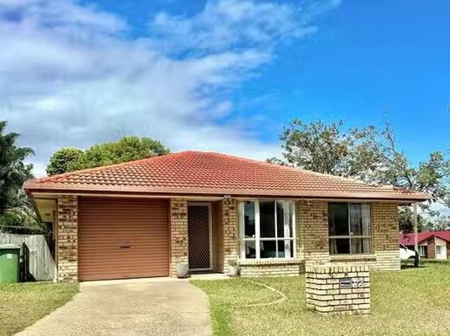Nice 1/2 Mountain Vista Court, Morayfield, QLD 4506