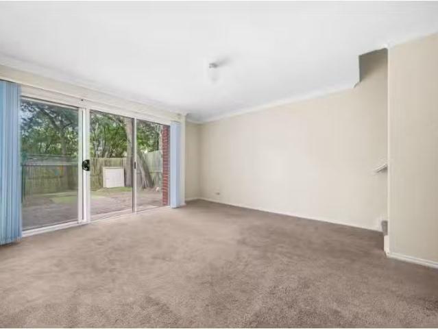 Rental! 1/2 Station Avenue, CONCORD WEST Townhouse for rent L.