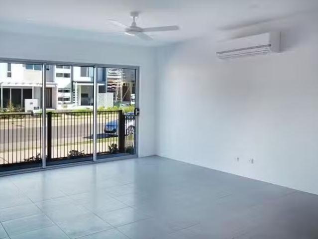 Cozy 130 Sunshine Cove Way, Maroochydore, QLD 4558