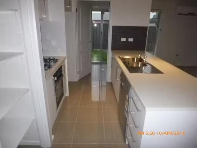 Nice 135 Bluestone Drive, Mount Barker, SA 5251