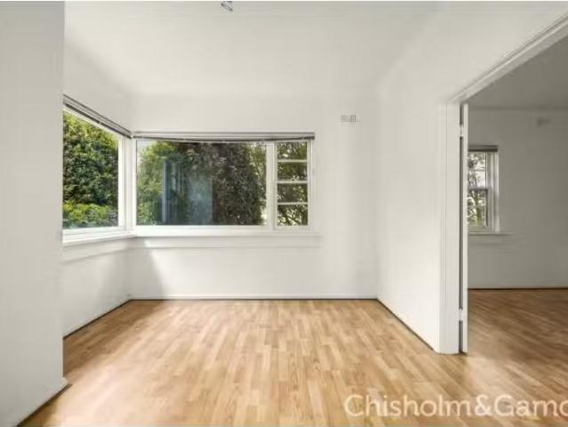 Nice 1/36 Jolimont Terrace, East Melbourne Apartment for rent.
