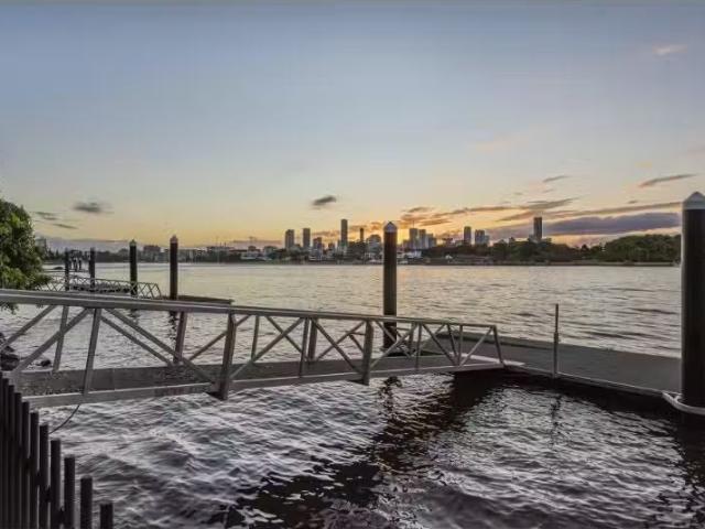 Rental! 136B Wynnum Road, NORMAN PARK House for rent Listed b.