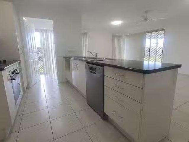 Rental! 137 Capricorn Street, Gracemere, QLD 4702