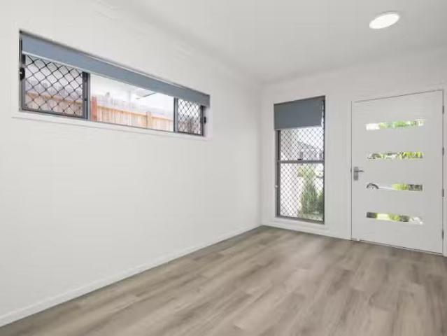 Cozy 138 Andy Way, Deebing Heights QLD 4306