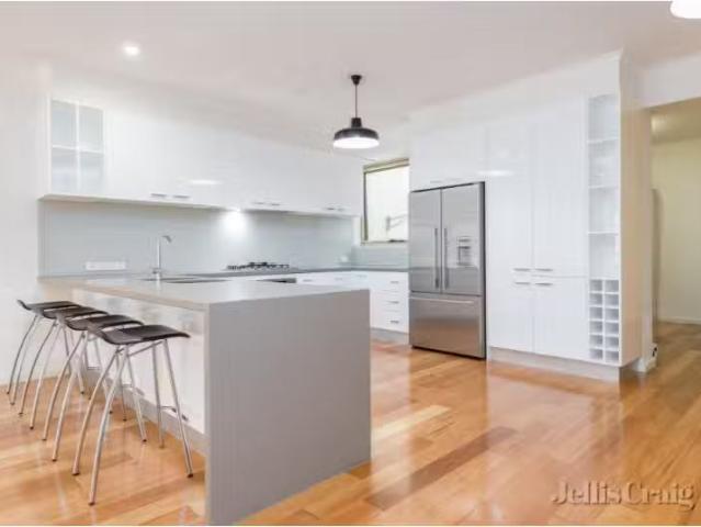Charming 1/38b Smith Street, Collingwood Apartment for rent L.
