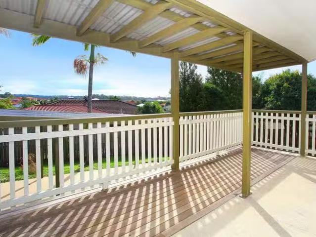 Just in! 17 Verdelho Way, Molendinar, QLD 4214