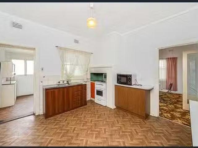 Cheap 17 Eleanor Terrace, Murray Bridge, SA 5253