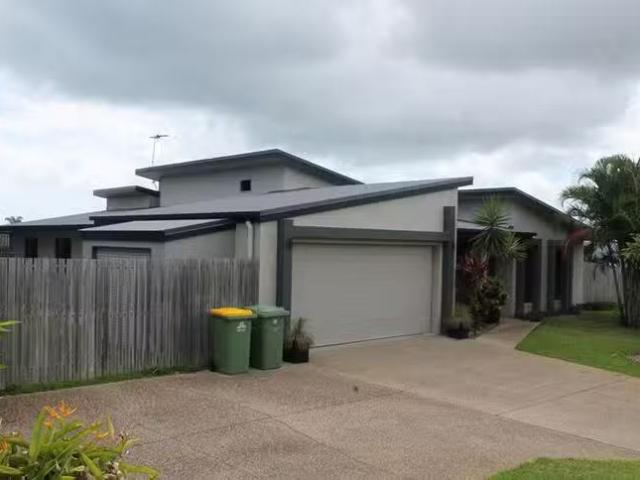 Nice 17 Mcalary Drive, Blacks Beach, QLD 4740