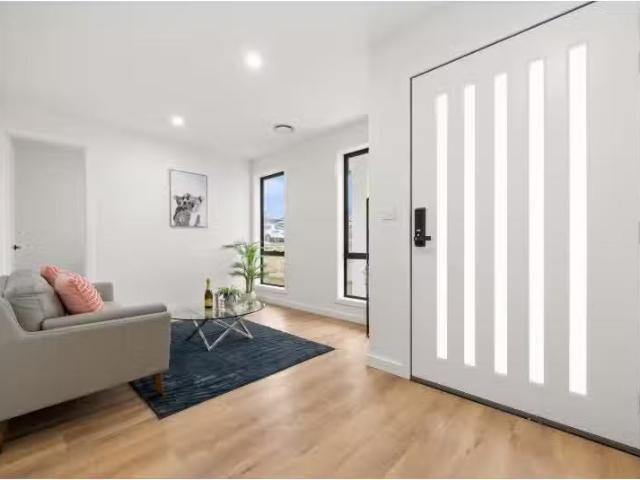 Rental! 17 Mccauley Avenue, GOOGONG House for rent Listed by.