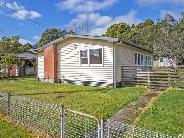 Unique 17 Nankivell Street, Queenstown, TAS 7467