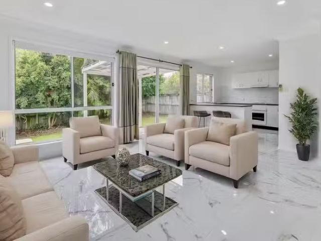 For Rent! 17 Pintail Crescent, FOREST LAKE, QLD 4078 House f.