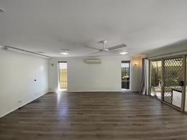 Just in! 17 Pioneer Court, Salisbury Heights, SA 5109