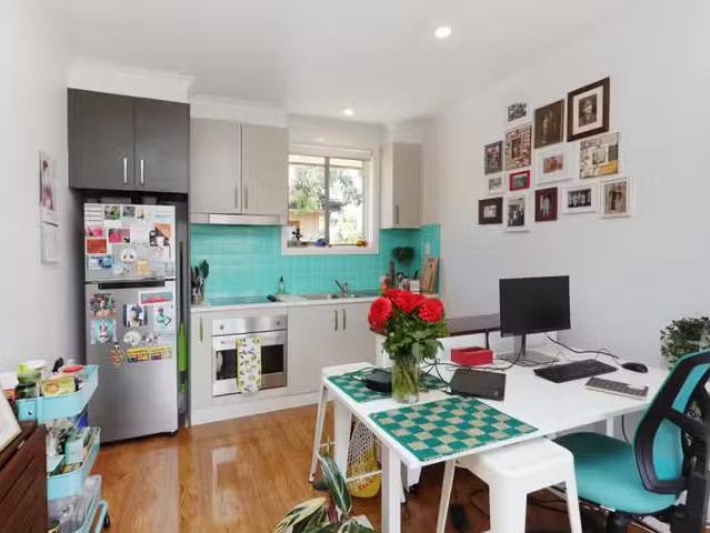 Cheap 14/19 Kingsville Street, Kingsville VIC 3012