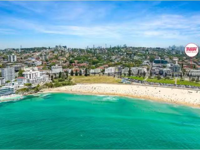 Unique 14/126 Roscoe Street, Bondi Beach Apartment for rent L.