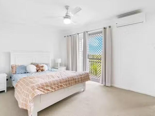 Nice 14/12 14 Juers Street, Kingston, QLD 4114