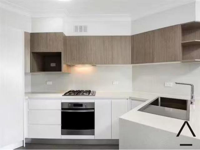 Unique 14/26 28 Melrose Parade, Clovelly Apartment for rent L.