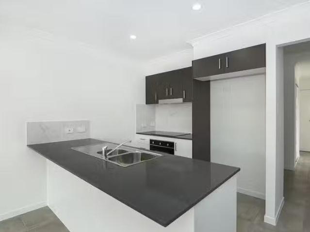 Rental! 1/43 Shelby Street, Glenvale, QLD 4350