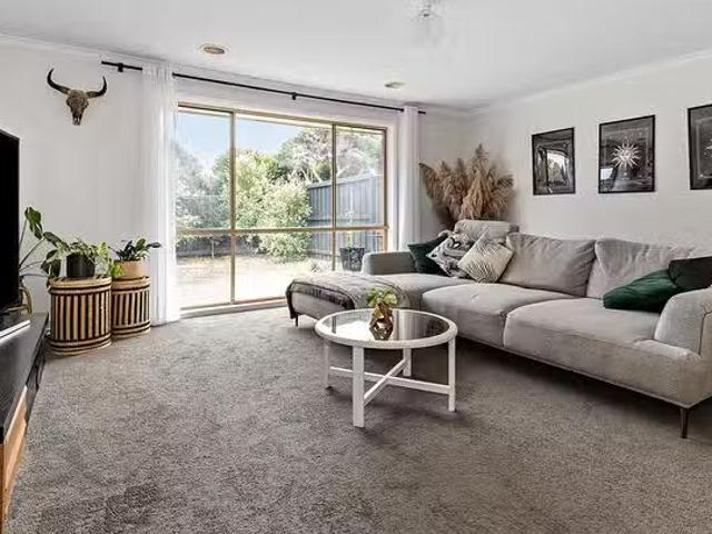 Nice 1/44 Hadley Street, Seaford, VIC 3198