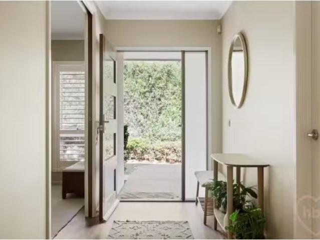 Deal! 148 Blamey Crescent, Campbell House for rent Listed by.