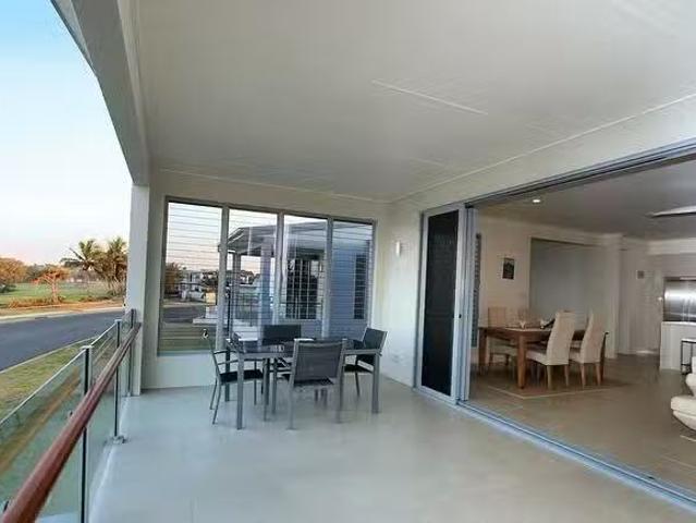 Deal! 149 Barolin Esplanade, Coral Cove, QLD 4670