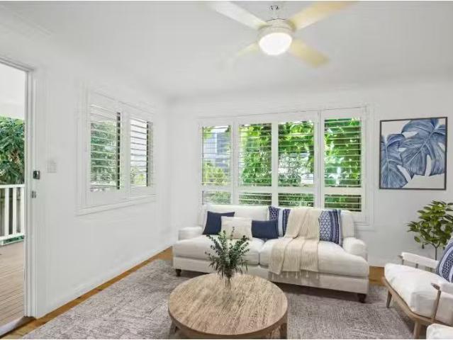 Deal! 1/49 Woodbine Street, NORTH BALGOWLAH Apartment for rent.