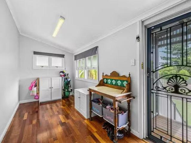 For Rent! 14 Alice Street, Silkstone, QLD 4304