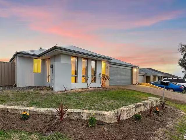 Cozy 14 Annato Entrance, Byford, WA 6122