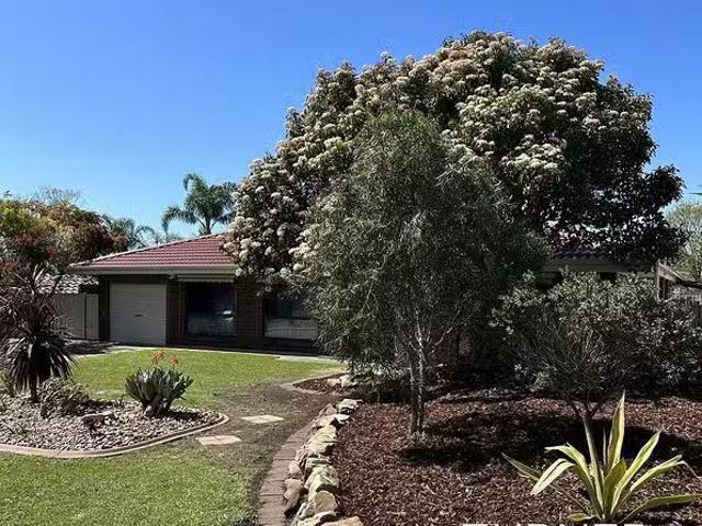 Nice 14 Camille Street, Hallett Cove, SA 5158