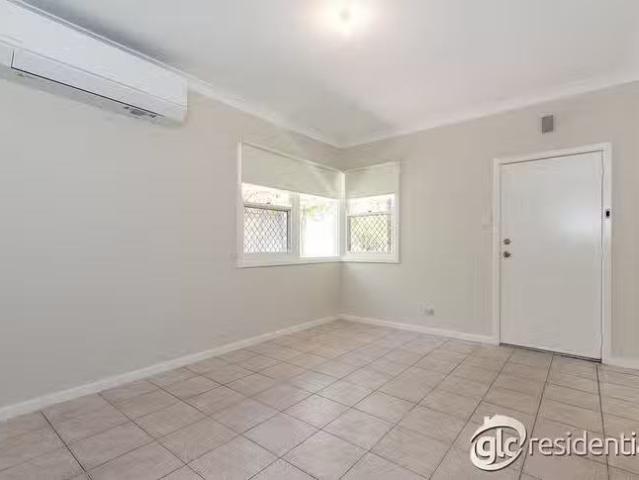 Cheap 14 Dorcas Way, Coolbellup, WA 6163