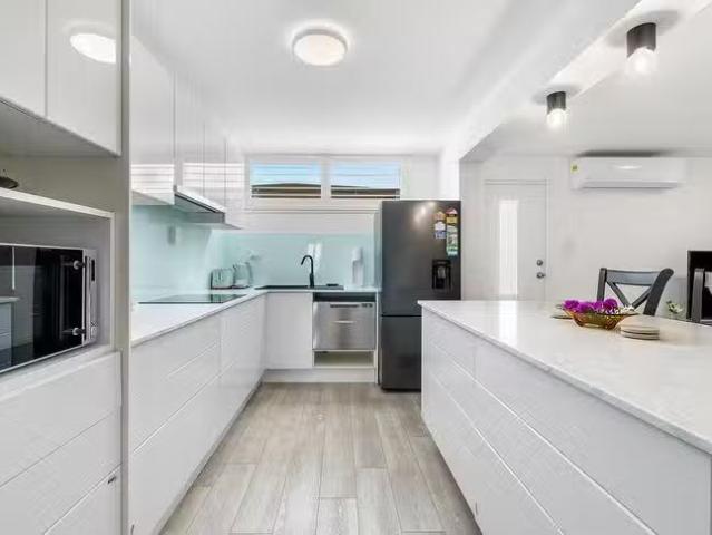 Cheap 1/4 Kokoda Street, Beenleigh, QLD 4207
